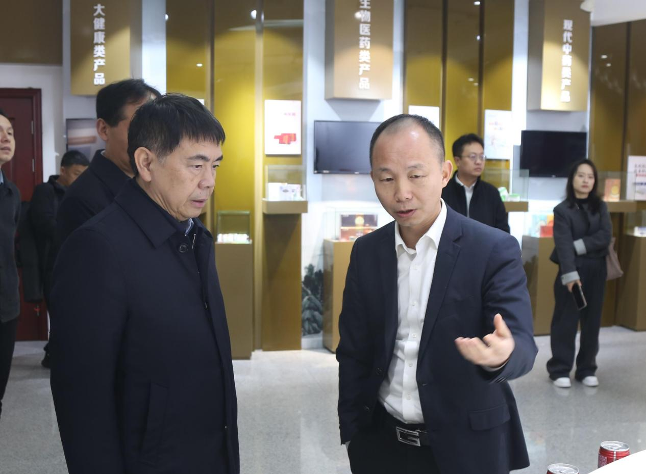 湖南省副省长蒋涤非调研平博pinnacle平台 | 围绕产业链部署创新链 推动全过程加速和全链条赋能